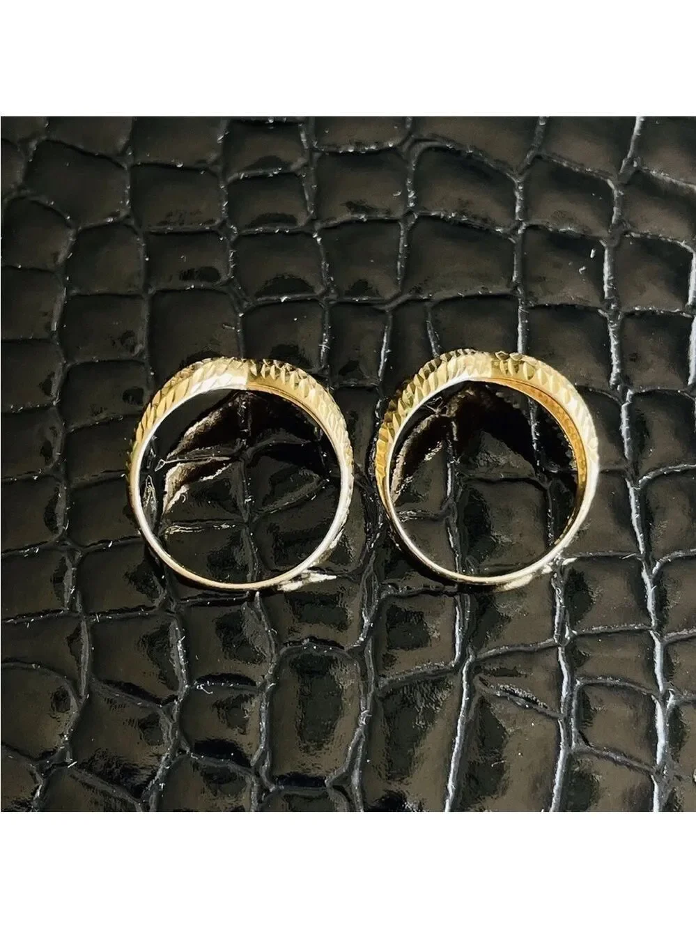 14k Gold Jacmel Mauritius JCM Etched Diamond Cut V Shape 2 Stackable Rin…